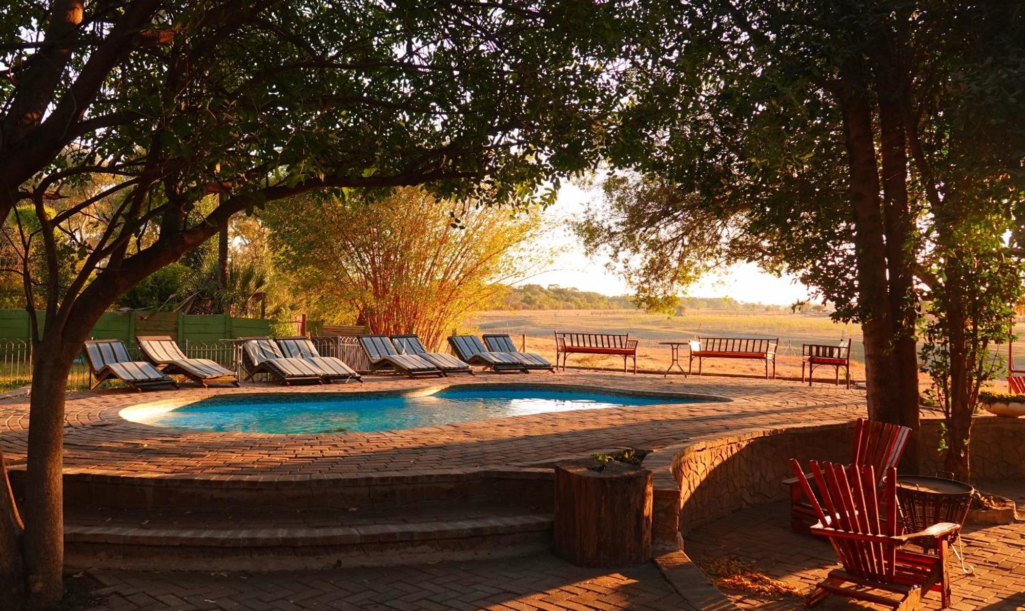 Island Safari Lodge Maun Esterno foto