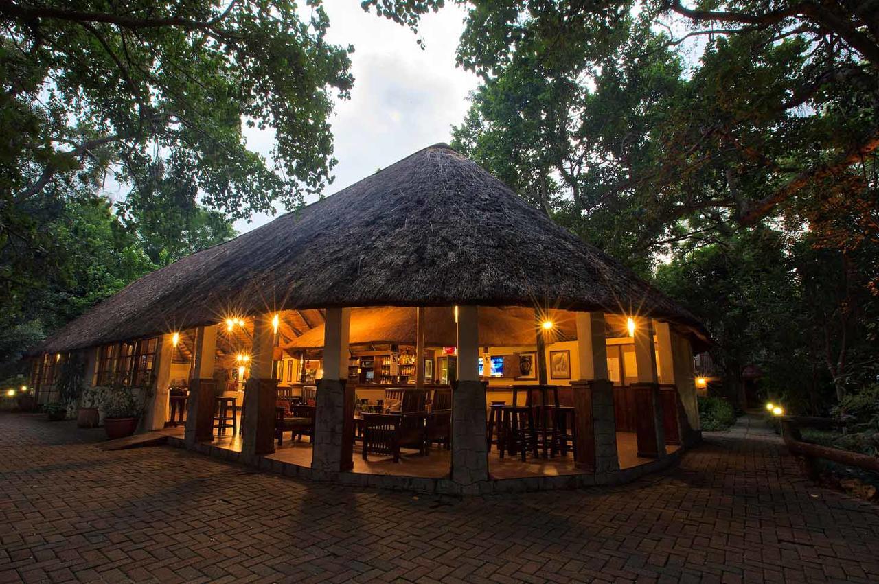 Island Safari Lodge Maun Esterno foto