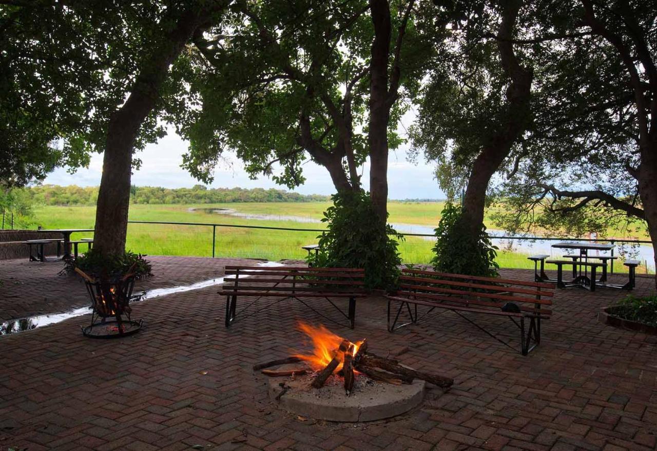Island Safari Lodge Maun Esterno foto